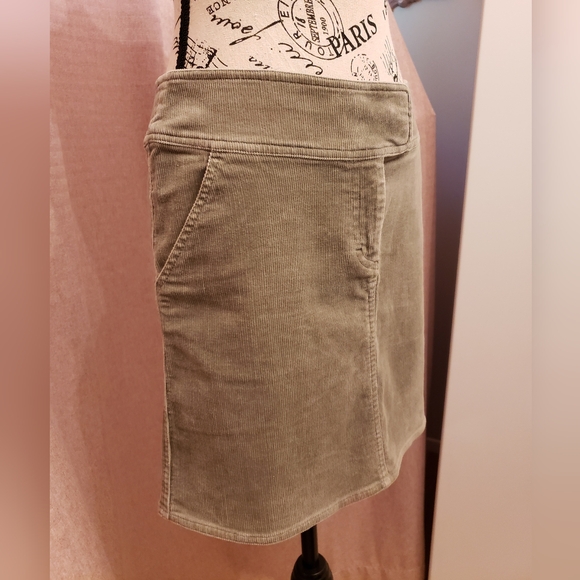 H&M comfortable skirt - Picture 4 of 10